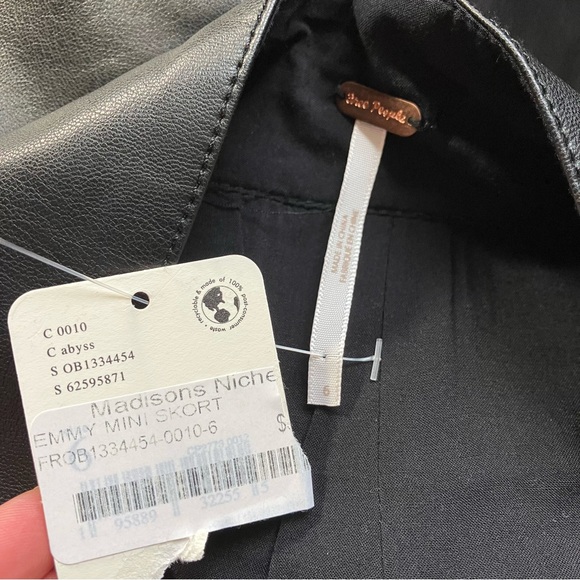 Free People Black Faux Leather Asymmetrical Wrap Emmy Mini Skort size 6 - Picture 6 of 9